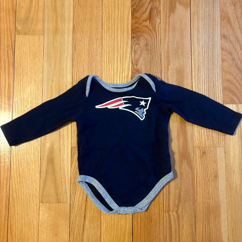 NFL Patriots Navy and Gray Baby Bodysuit